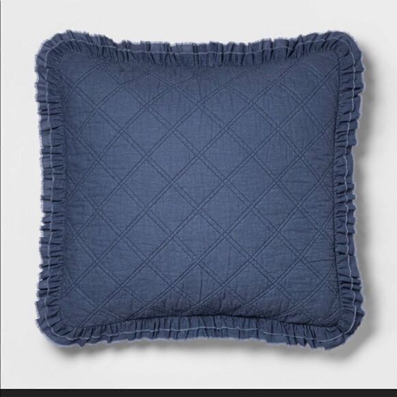 Threshold Vintage Wash Ruffle Euro Sham - Picture 1 of 4